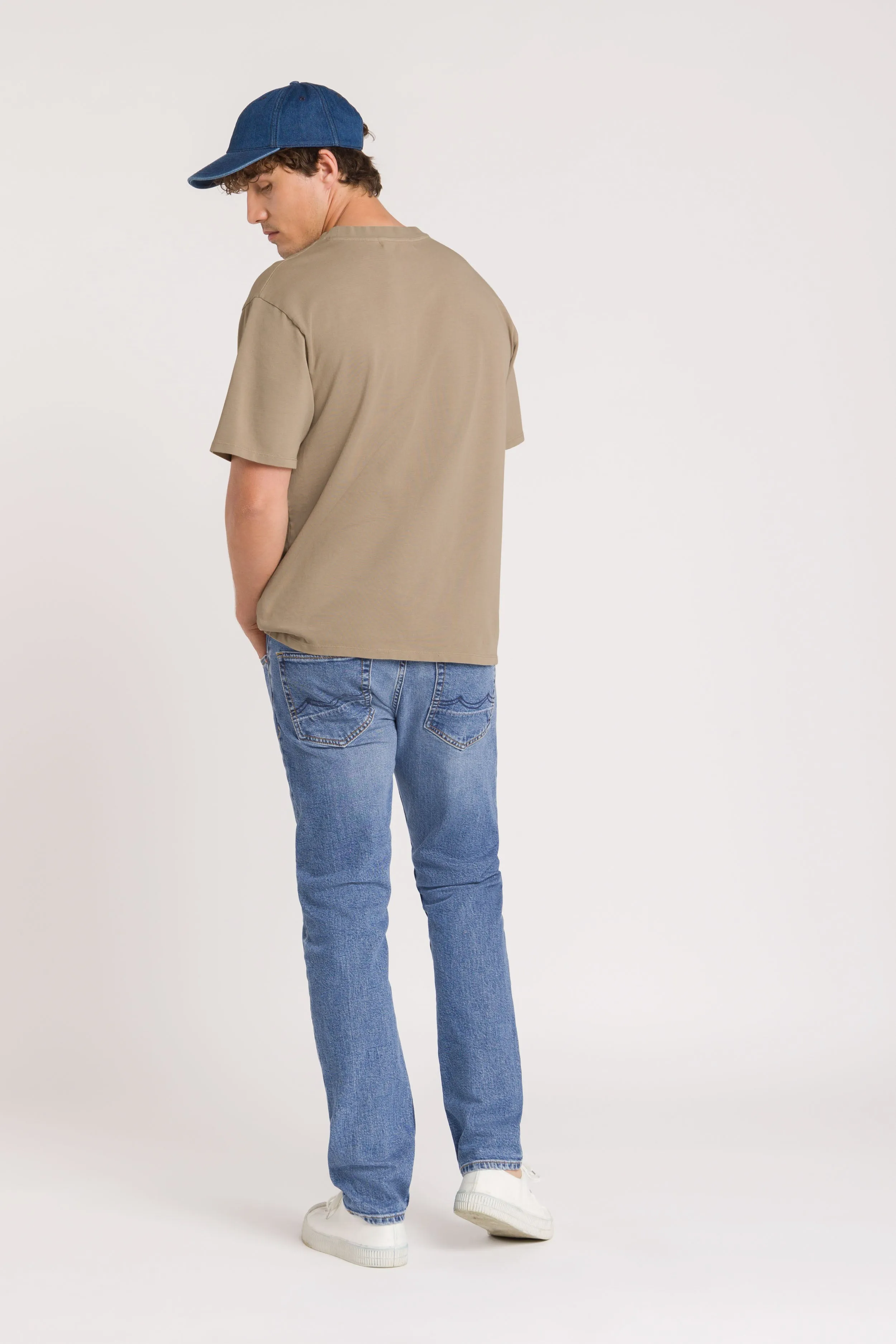 Sargon Pocket T-Shirt | Aluminum